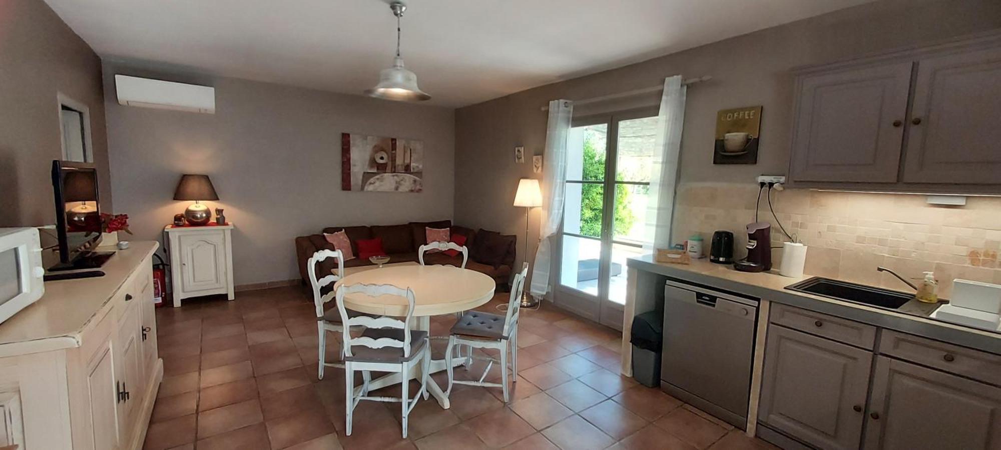 ลา บาสติด เด ซามูริเยร์ Hotel Caumont-sur-Durance ภายนอก รูปภาพ